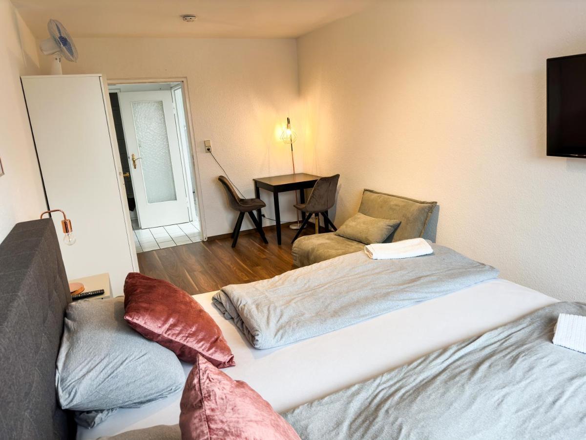 Apartment Fuer 3 Gaeste Kostenlose Parkplaetze Und Lift Hanóver Exterior foto
